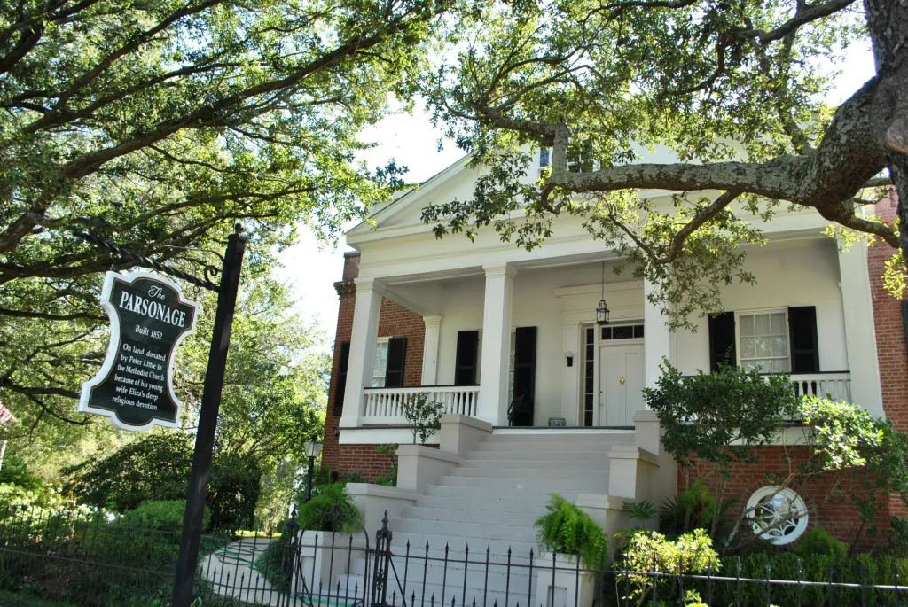 Natchez Under-the-Hill today — the surviving sliver of what the tornado took, the rest never rebuilt to what it was
