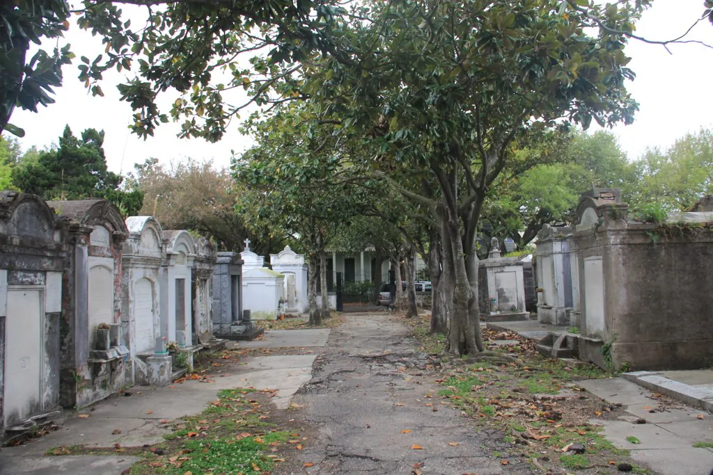 Above-Ground Burial — Why the Dead Don’t Stay Down — historical photo