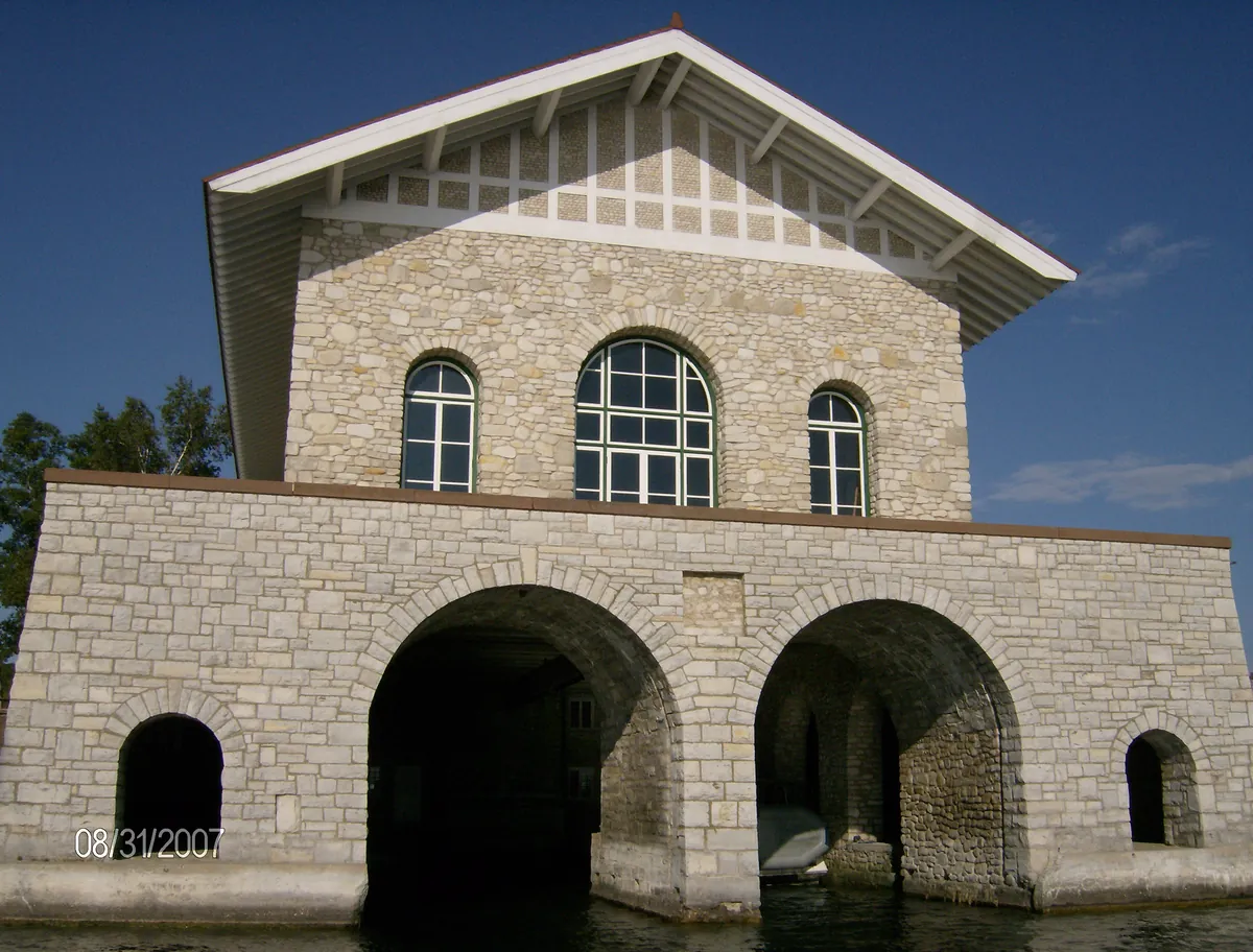 Thordarson Estate Boathouse (Rock Island)