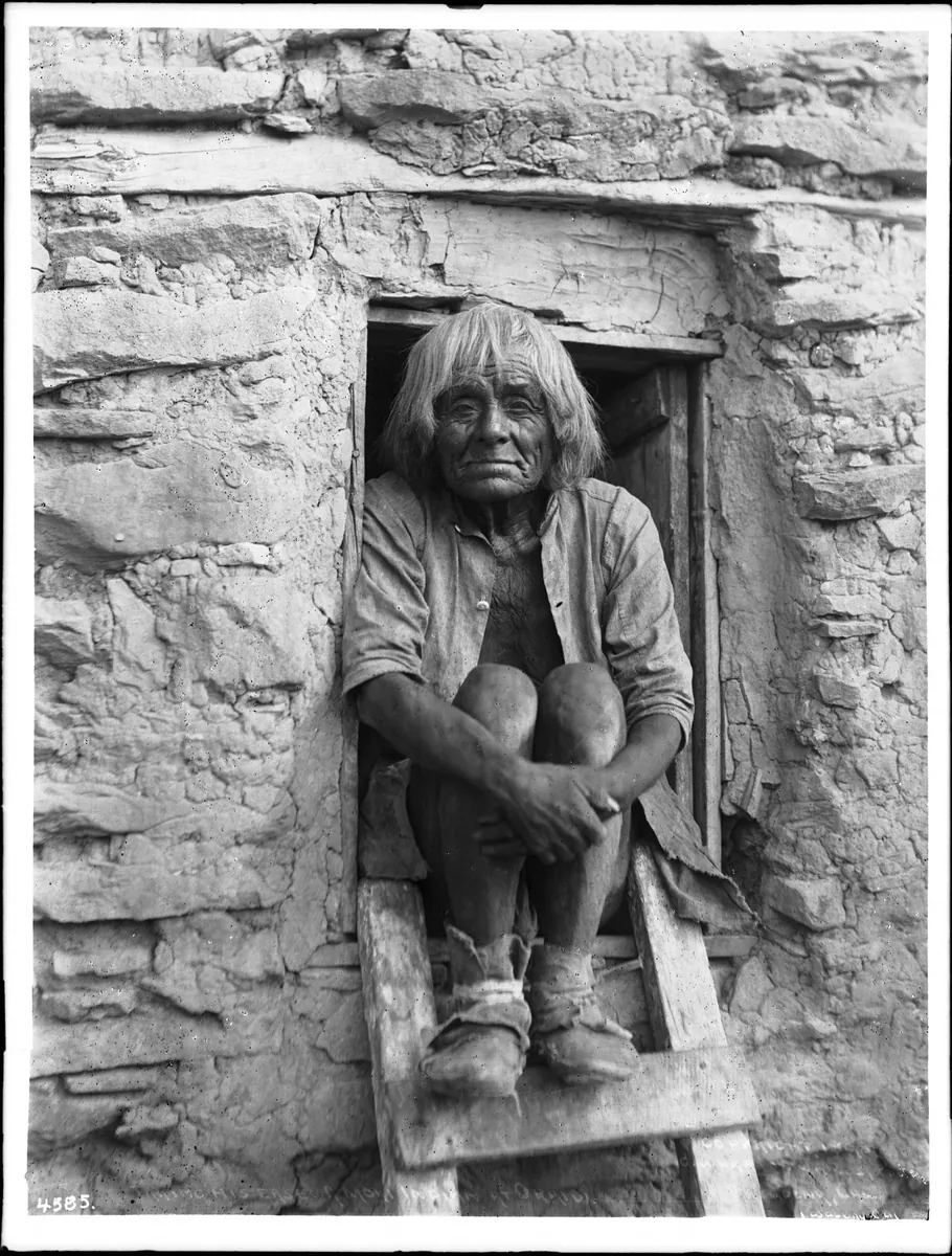 Hopi Old Oraibi — historical photo
