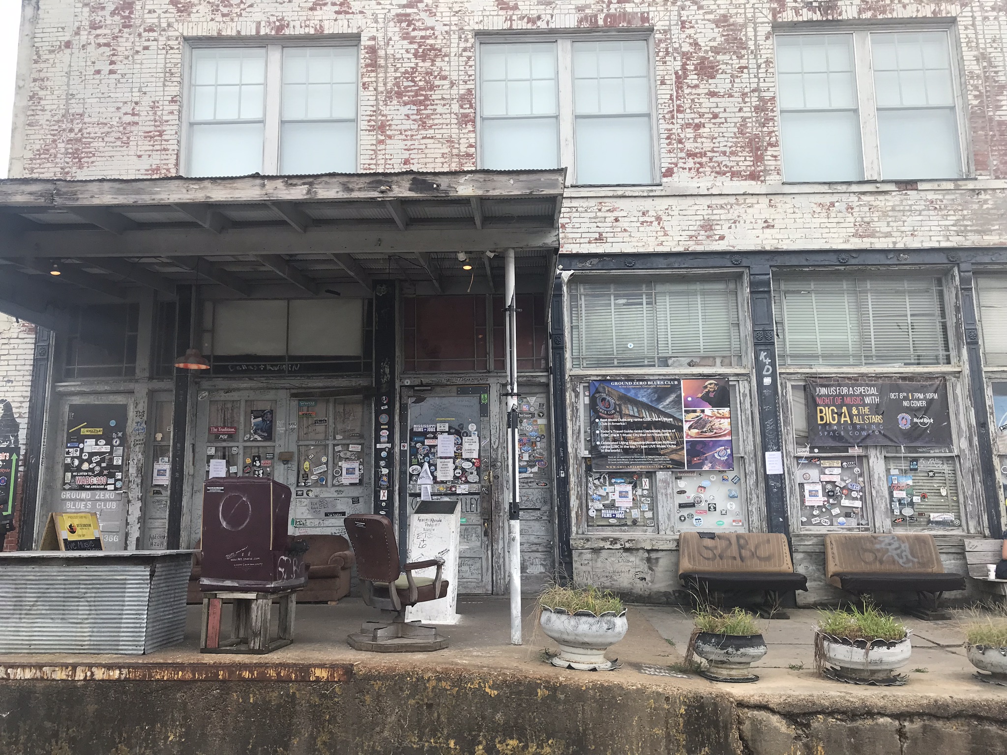 Vieux Marché — Howard Avenue Revival