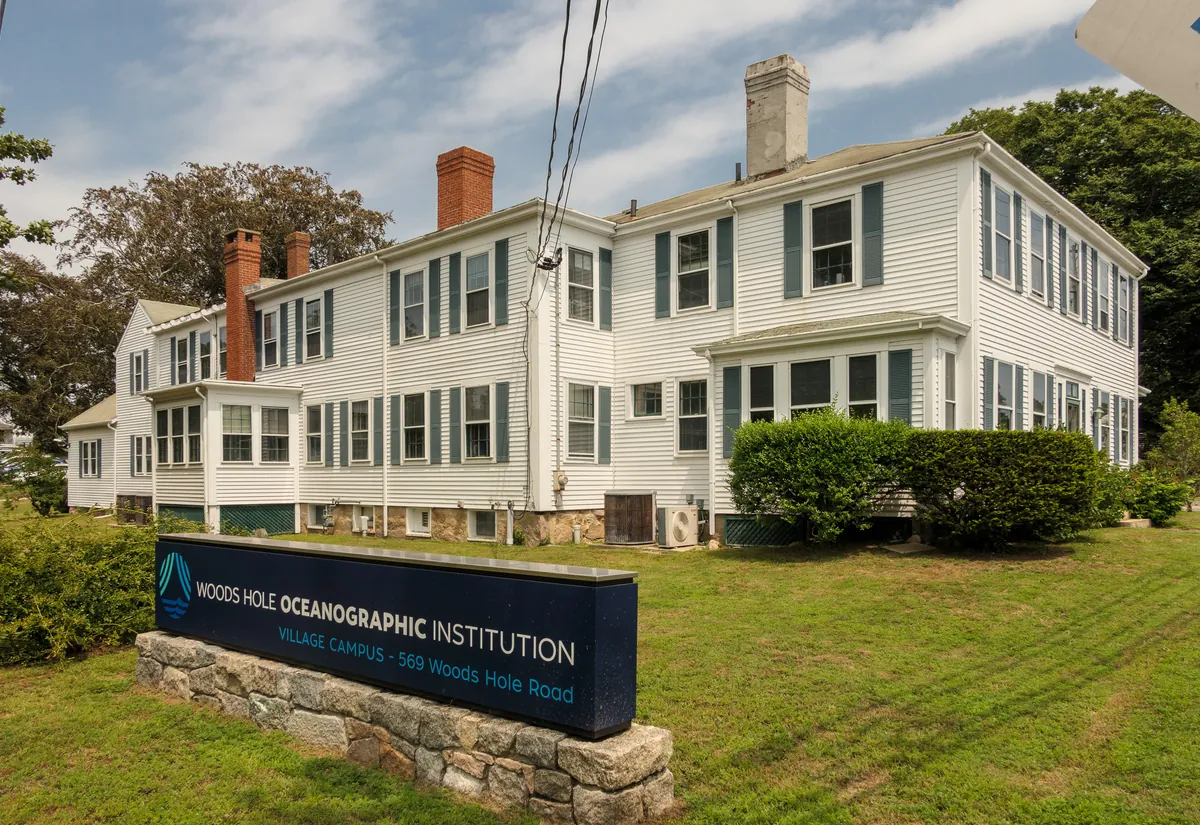 Woods Hole Oceanographic Institution (WHOI)
