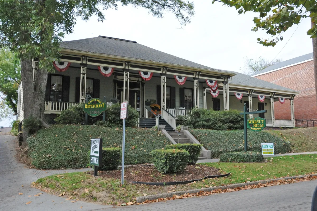 Walnut Hills Restaurant
