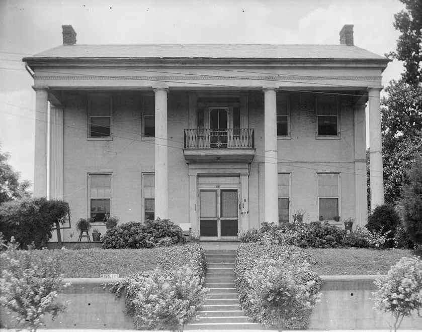 Anchuca Historic Mansion