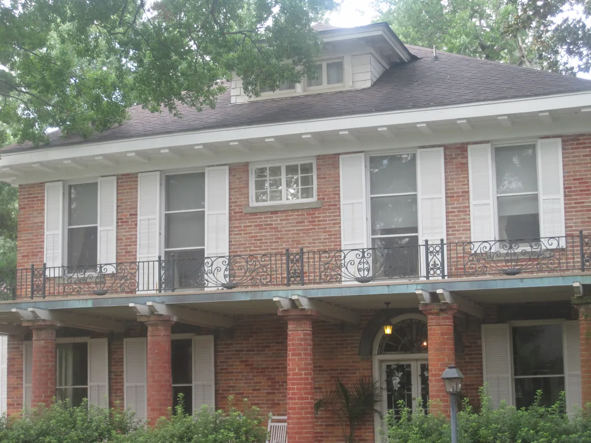 Steel Magnolias Tour — Natchitoches