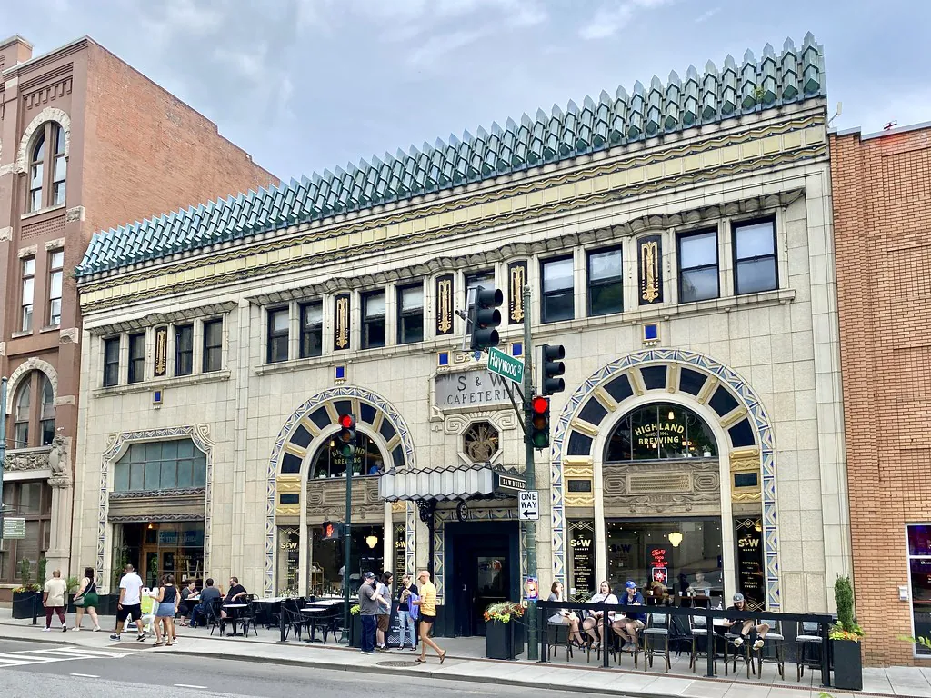 S&W Cafeteria Building (S&W Market)