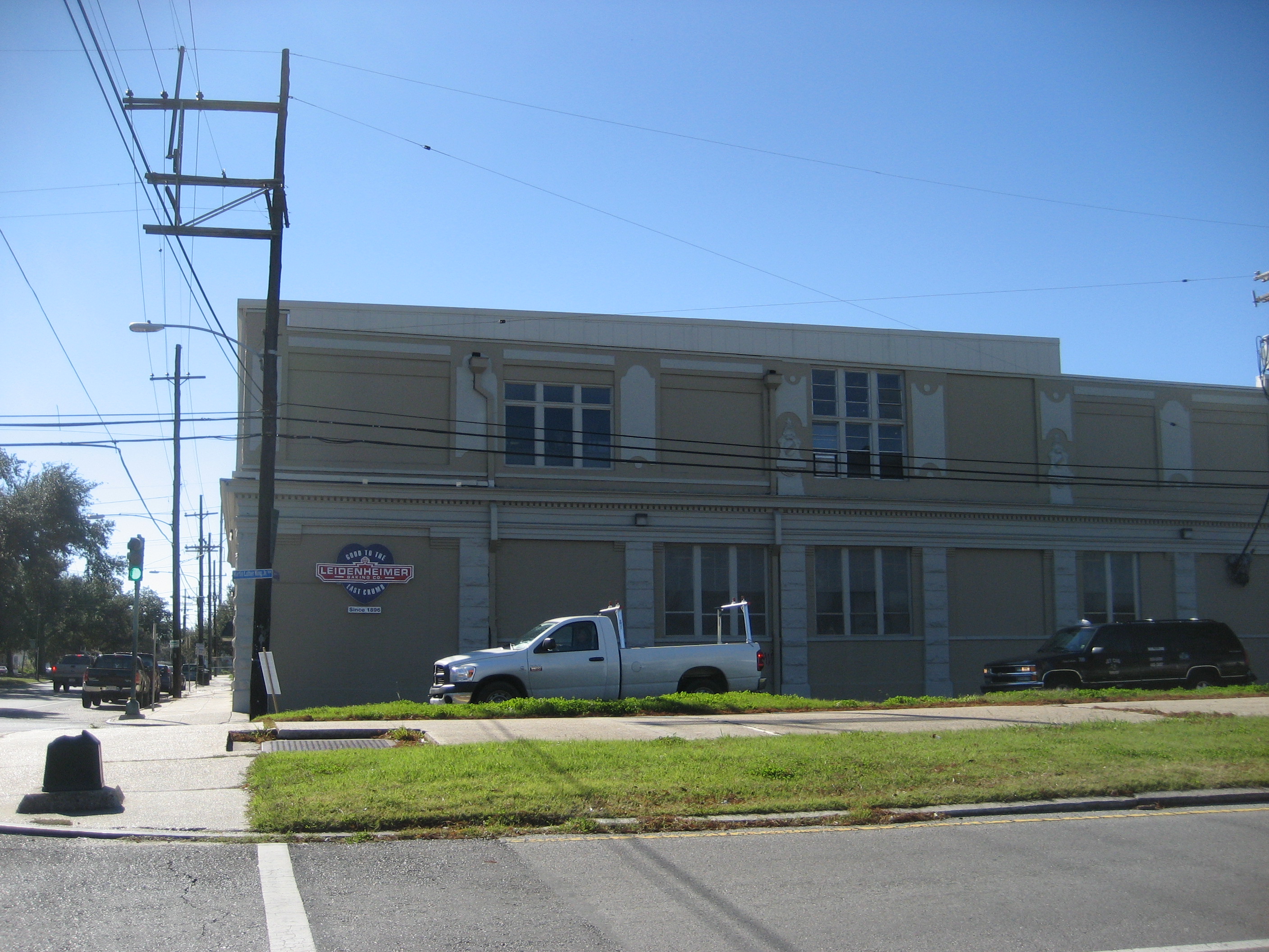 Leidenheimer Bakery — The Po-Boy Bread Since 1896
