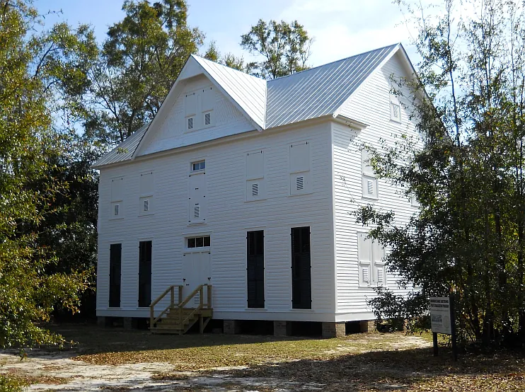 W.J. Quarles House (Greenvale) — Long Beach