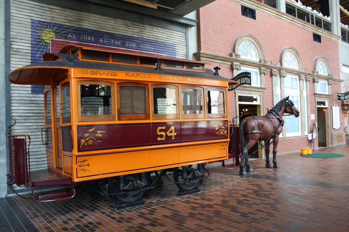 Grand Rapids Public Museum — historical photo