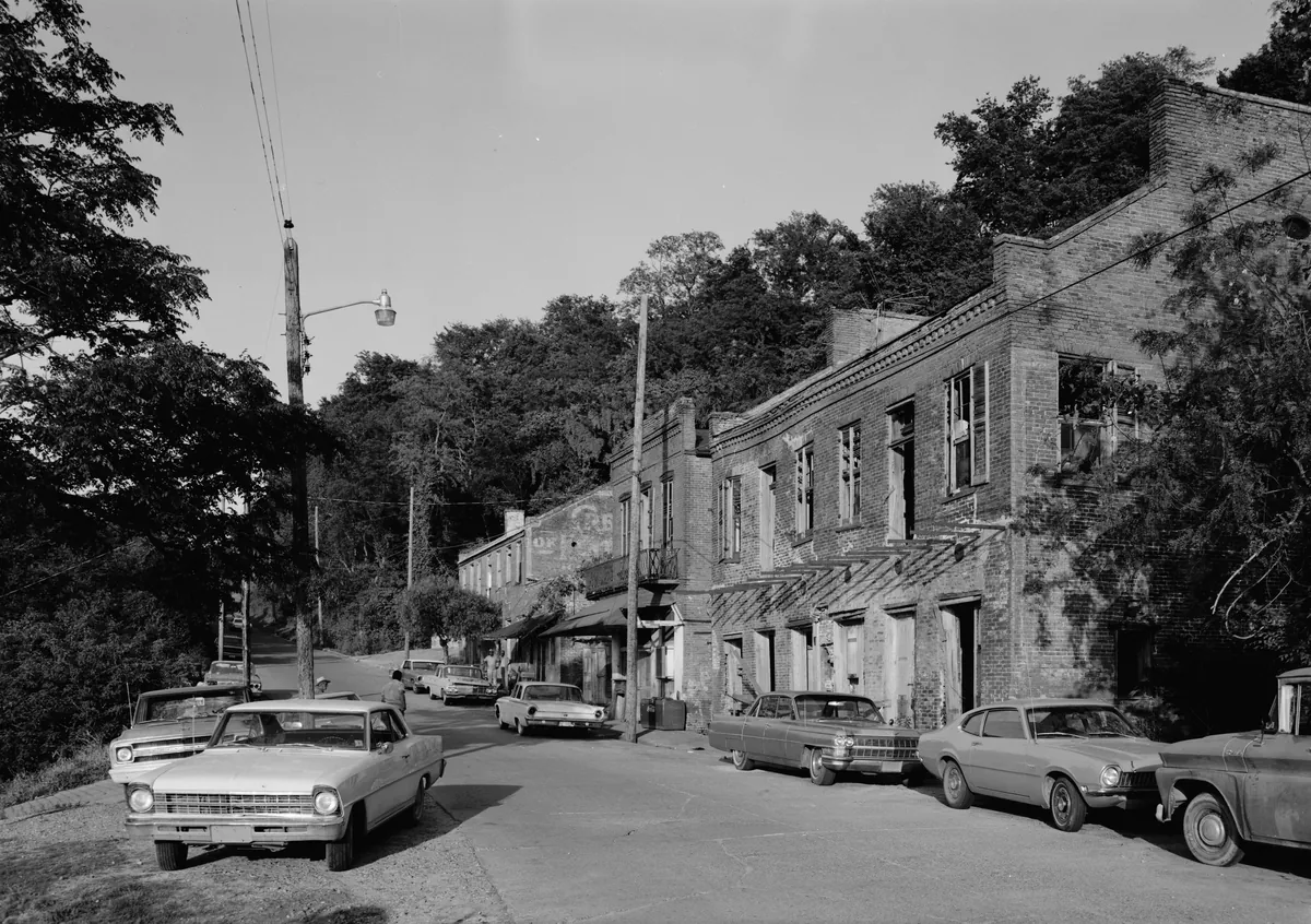 Under the Hill Saloon — historical photo