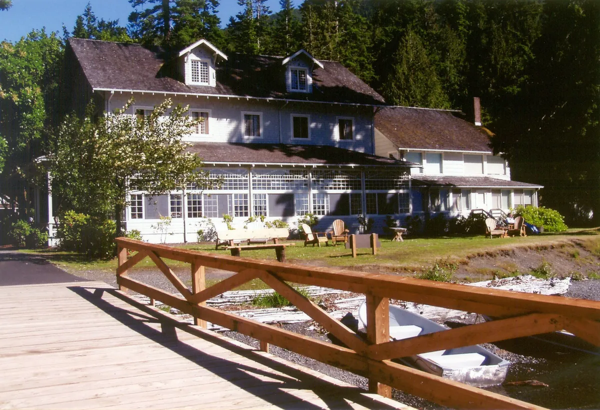 Lake Crescent Lodge
