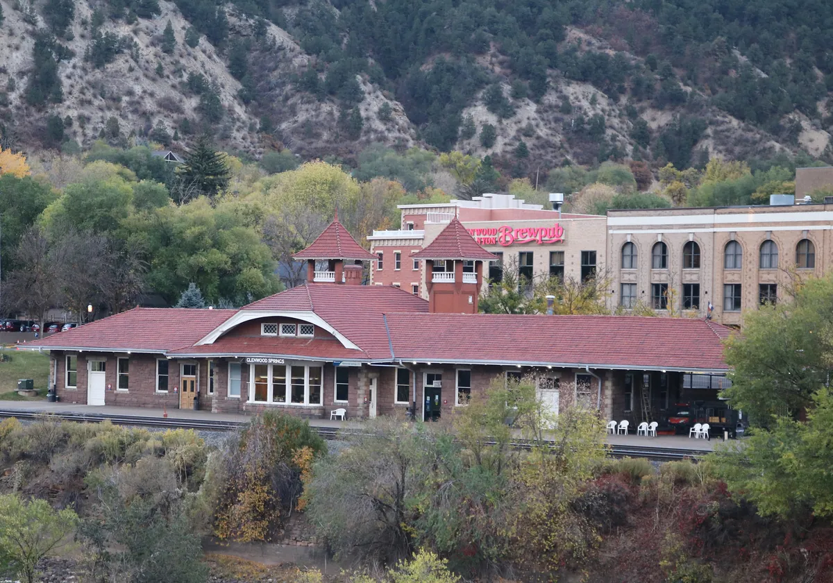 Glenwood Springs Amtrak Station