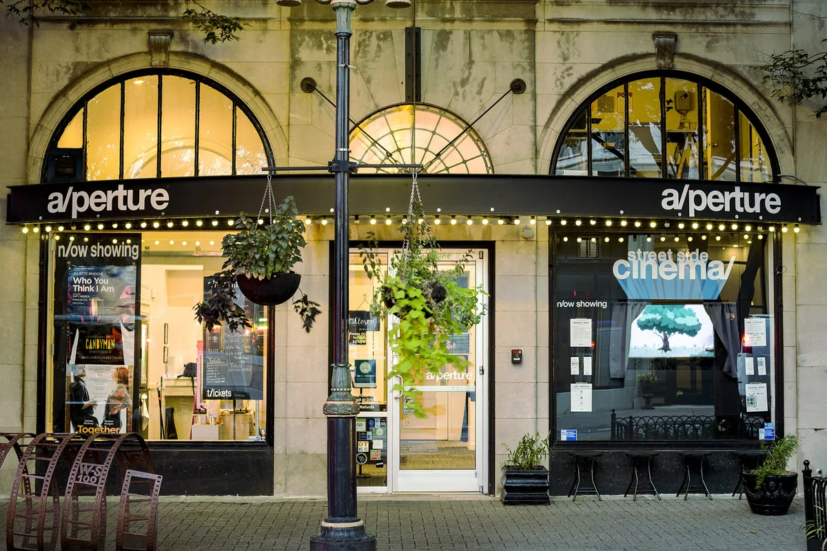 a/perture cinema