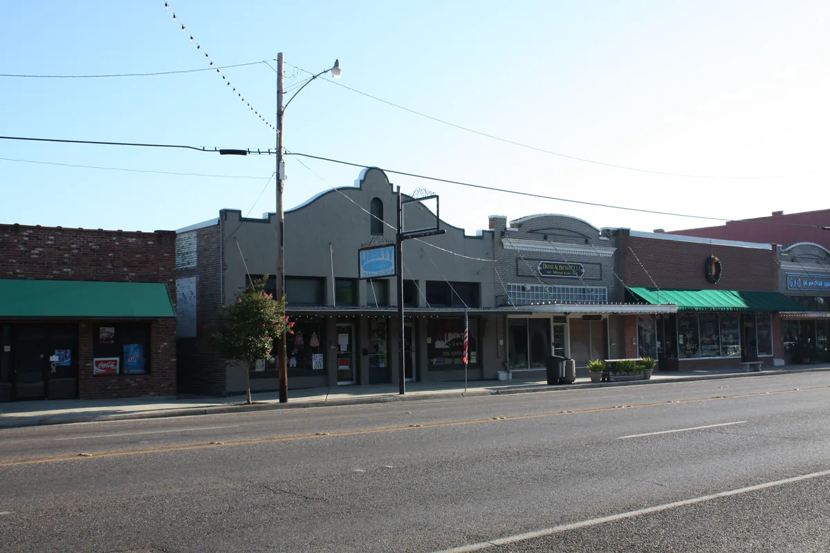 Historic Downtown Ponchatoula — America's Antique City