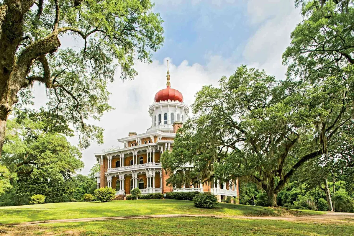 Natchez Pilgrimage — Spring and Fall Tours (Living Tradition)