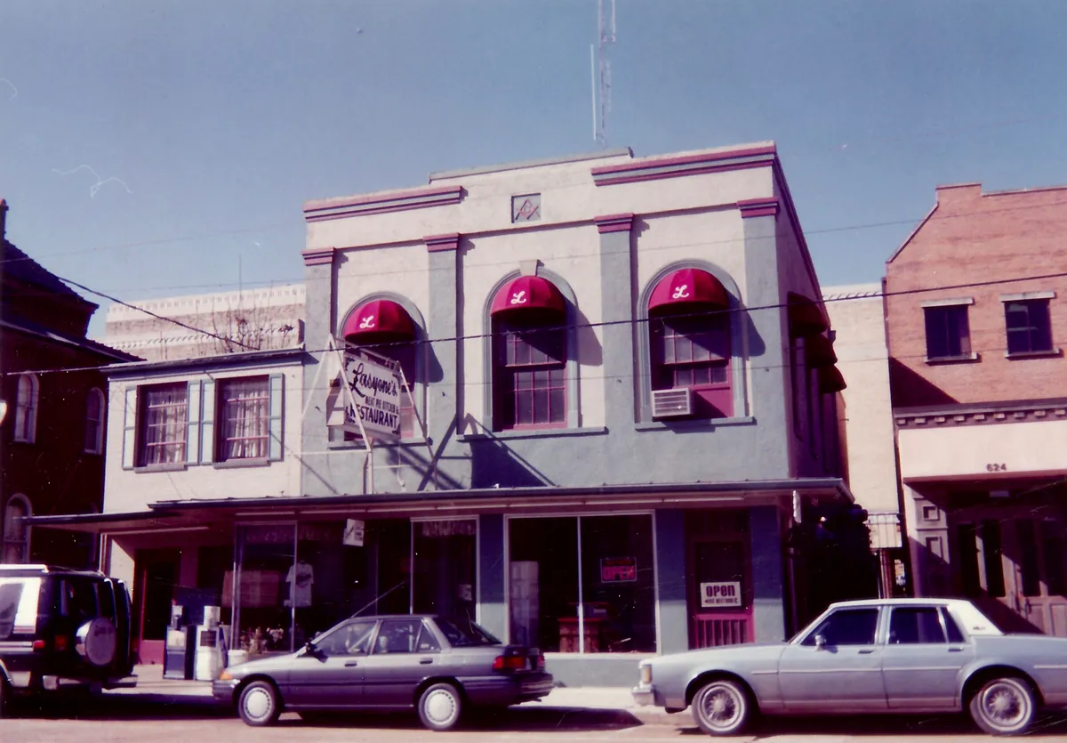 Lasyone's Meat Pie Restaurant