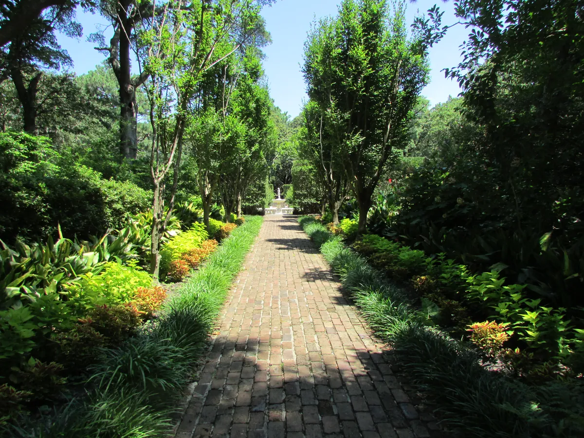 Elizabethan Gardens