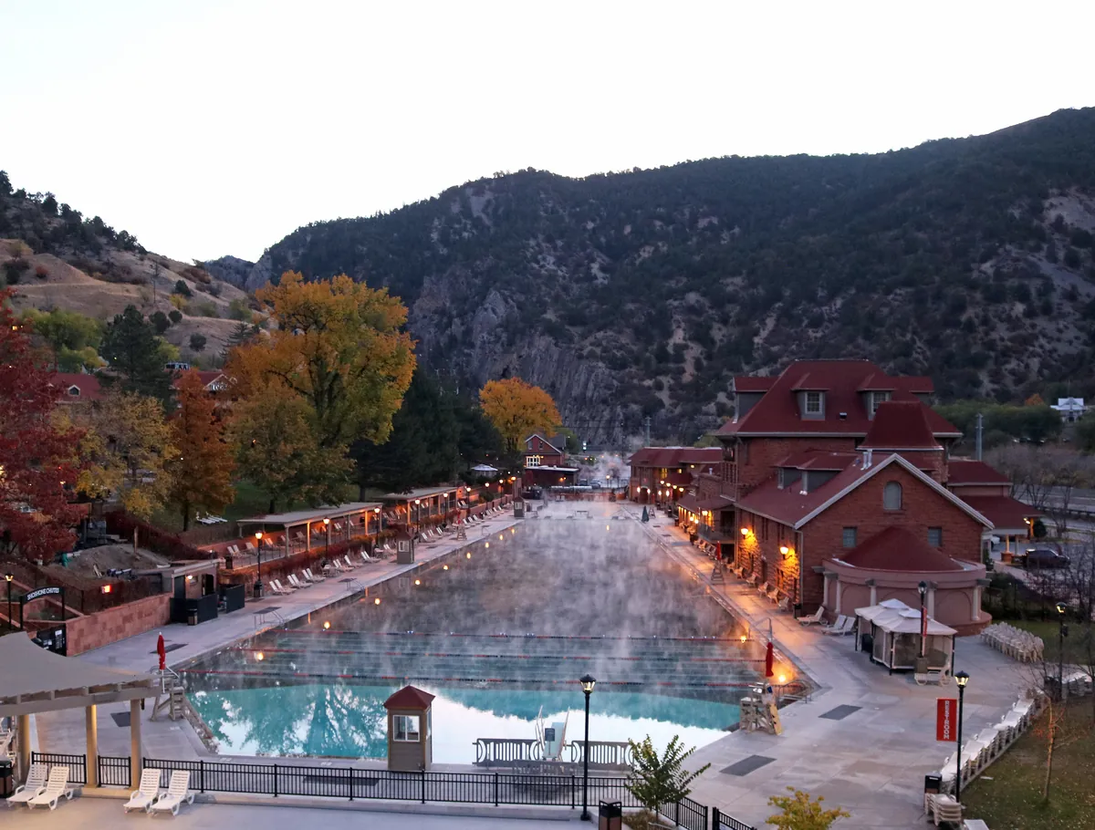 Glenwood Hot Springs Lodge