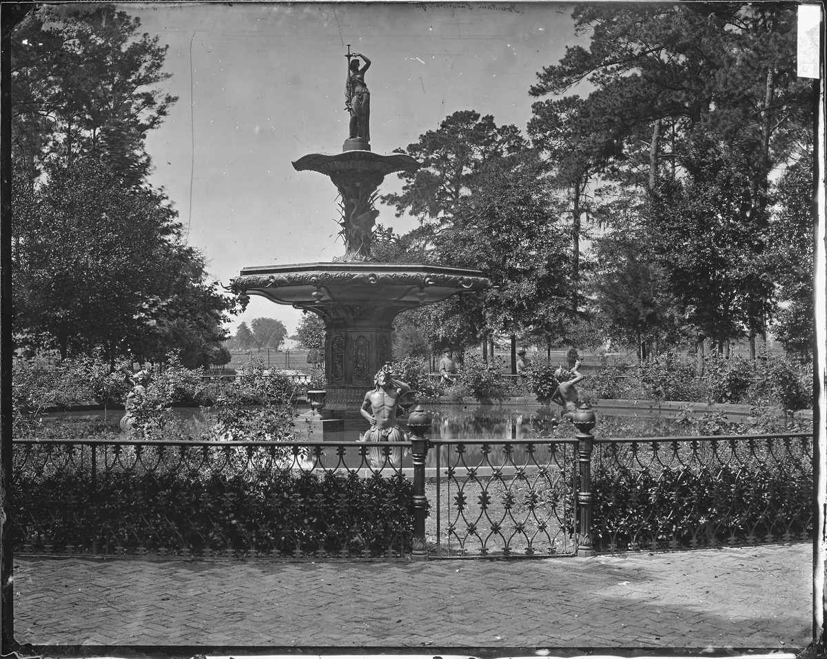 Forsyth Park and Fountain (historical)