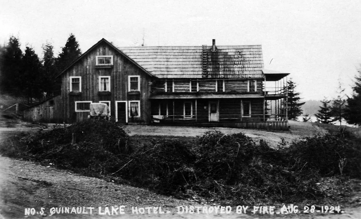 Lake Quinault Lodge (historical)