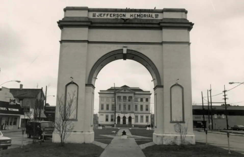 Old Jefferson Parish Courthouse