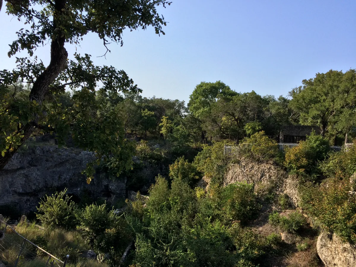 Cascade Caverns